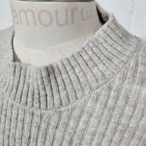 H&M Mock Neck Ribbed Sweater - Picture 3 of 6